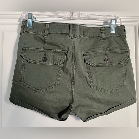 Abercrombie & Fitch - Boyfriend Low-Rise Shorts - Olive Green - Size 00 - EUC - Picture 2 of 5